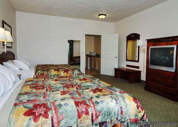 Days Inn By Wyndham Pentwater Room photo